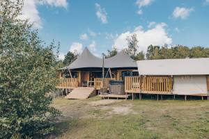 Glamfield Lodge Deluxe met hottub | 4 Pers.