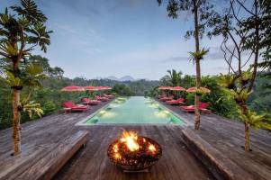 Buahan A Banyan Tree Escape