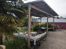 Freundlicher Campingplatz in einem Garten, Pays de la Loire