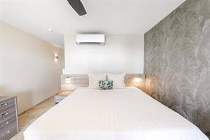 LionsDive Beach Resort