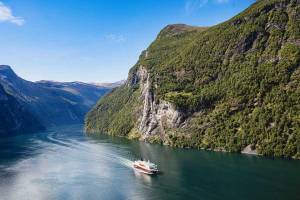 2024 Hurtigruten postschip route boekingsaktie hoge korting