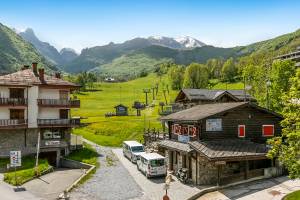 Boutique Apartment Limone Ski In Ski Out