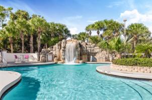 Crowne Plaza Lake Buena Vista