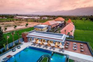 Lovina Beach Club and Resort