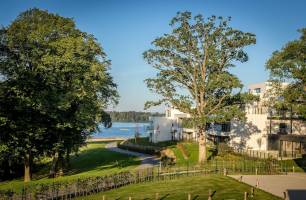 Golden Lakes Hotel