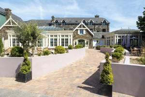 Killarney Heights Hotel