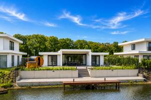 Bloem Nr. 511 | 8 Pers. Hottub & Sauna