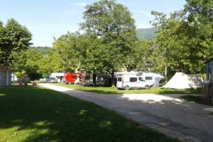 Camping Le Bois De Cornage