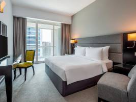 Flora Creek Deluxe Apartments