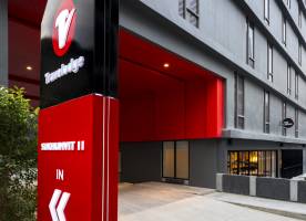 Travelodge Sukhumvit 11