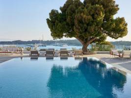 GRECOTEL Vouliagmeni Suites