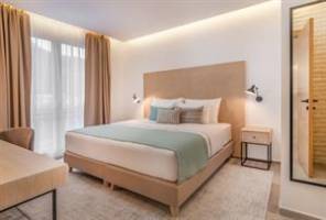 Lazure Hotel en Marina