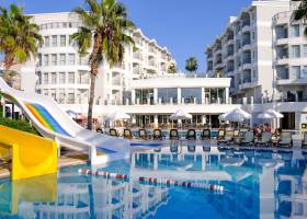 Royal Atlantis Beach
