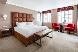 Radisson The May Fair