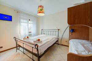 Casa Angiolina Lake & Mountain View