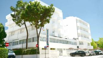 Color Metropolitan Family Hotel