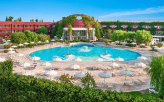 Calane Resort