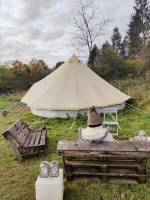 Glamping in einer ruhigen Gegend zwischen beruhigenden Alpakas!