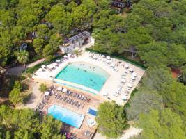 Camping Résidentiel La Pinède