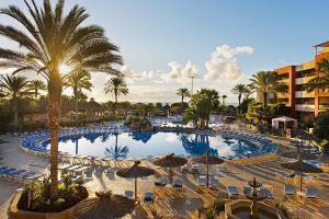 Elba Carlota Beach and Convention