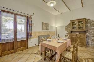 Poppy apt with shared pool