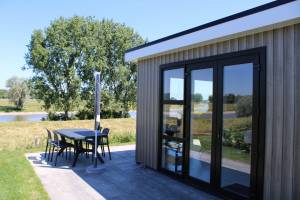Cube Comfort with IJssel View | 5 people