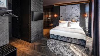 The Highlander Hotel