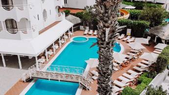 Hawaii hotel by Yunus
