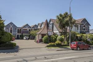 Amross Court Motor Lodge