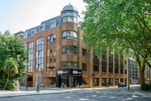 Room2 Southampton Hometel