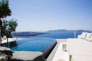 Porto Fira Suites