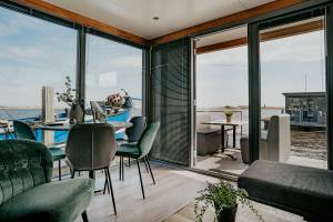 Houseboat Havenlodge Uitgeest for 4 persons