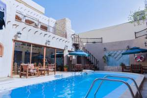 Al Liwan Suites