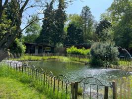 Einzigartig attraktiver Mini-Campingplatz mit Schwimmteich, Saun