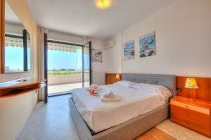 Kristall Lago Pool View