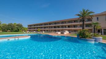 Golf Beach Aparthotel & Village