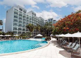 Sonesta Maho Beach