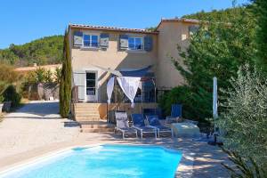 Vakantiehuis in Propiac met zwembad, in Provence-Côte d'Azur.