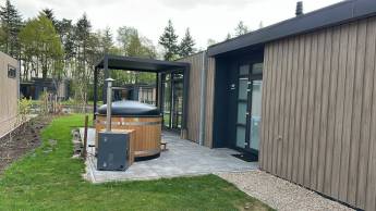 Batenburgh Deluxe met hottub | 4 personen