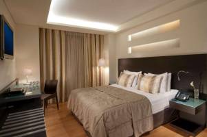 O and B Athens Boutique Hotel