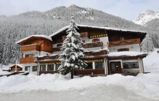 Hotel Bucaneve