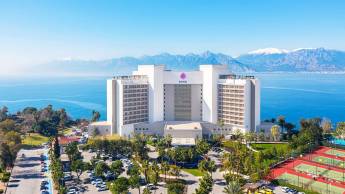 Fly & Go Akra Hotel