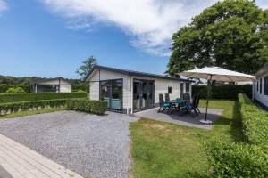 Comfortabel 6 persoons chalet op vakantiepark met zwembad en int