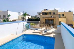 Merill Pool and Sea, charming Apart 1