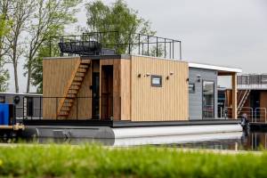 Houseboat 'Riggelbrug' - Paviljoenwei 4 | Offingawier