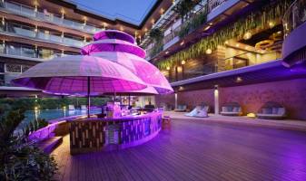 The Crystal Luxury Bay Resort