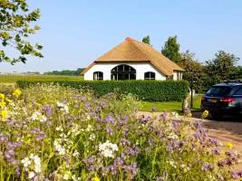 7 persoons vrijstaande vakantieboerderij aan het Braassemermeer 