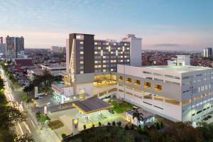 HARRIS Hotel&Conventions Bundaran Satelit Surabaya