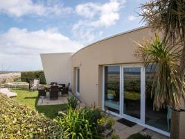 Les Pieds dans l'eau