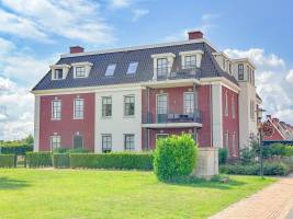 SeaLuxe Residence